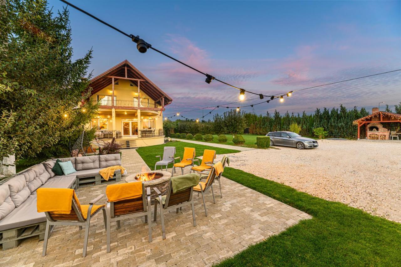 Orchard Villa Braşov Exteriör bild