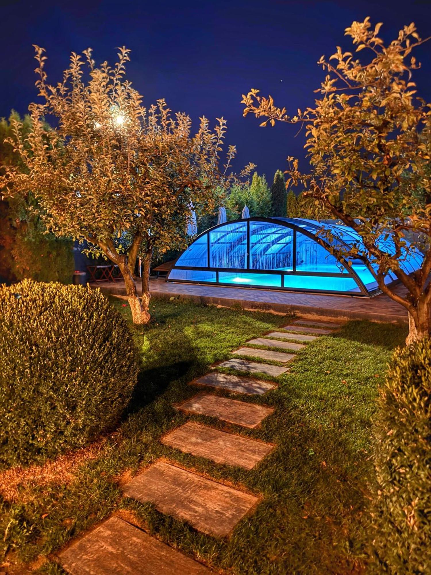 Orchard Villa Braşov Exteriör bild