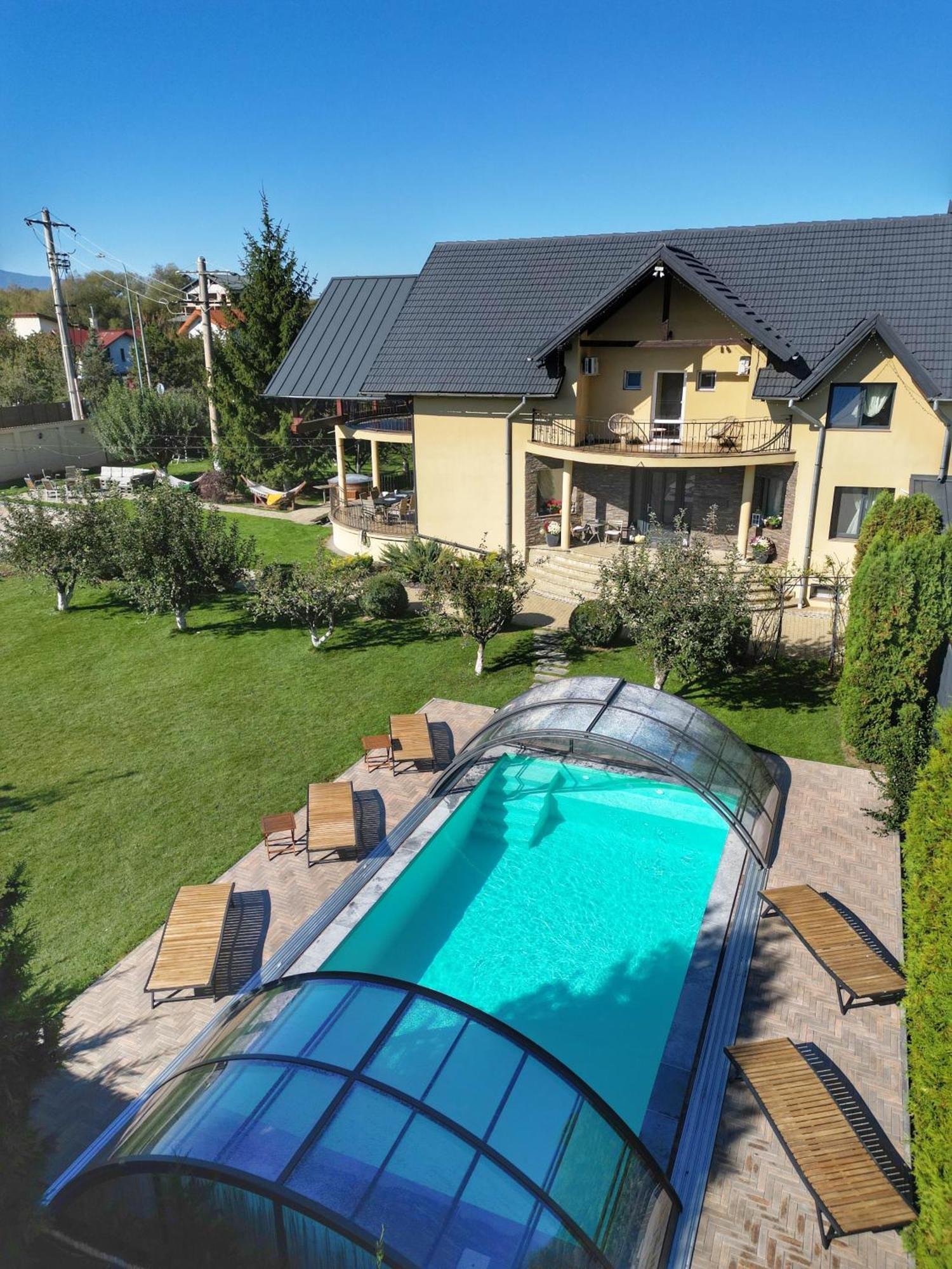 Orchard Villa Braşov Exteriör bild