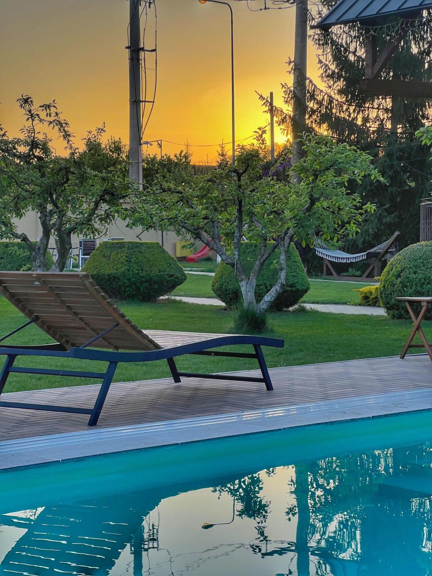 Orchard Villa Braşov Exteriör bild